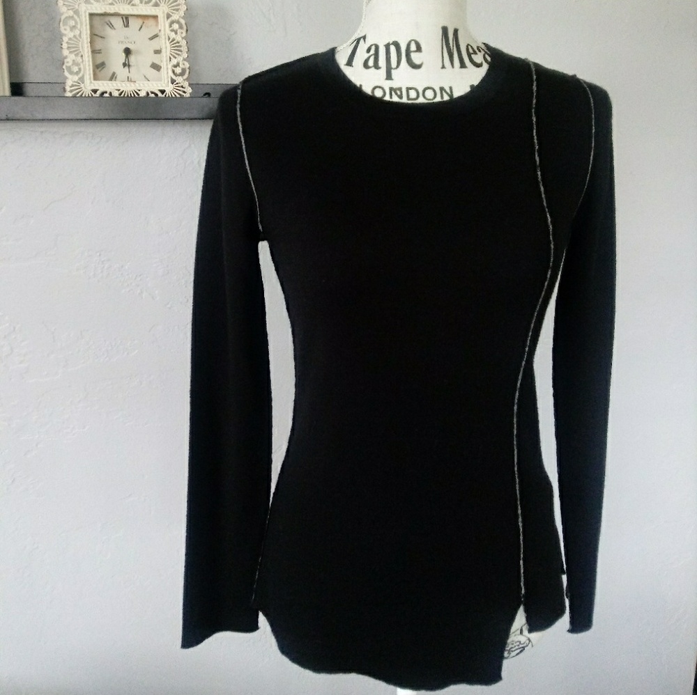 Kokun cashmere/bamboo black and grey top